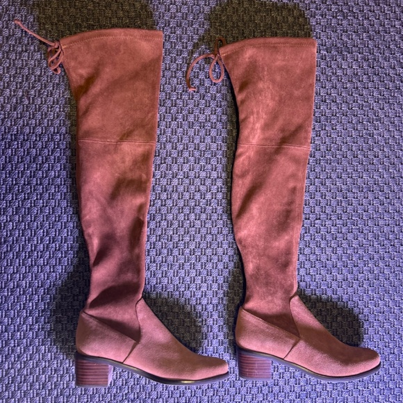 AquaDiva over the knees boots - Picture 3 of 10